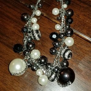 Black bead white pearl necklace